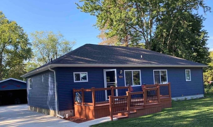 Lexington Casa | Maple Gardens - 3 Bedroom Lake Access Home