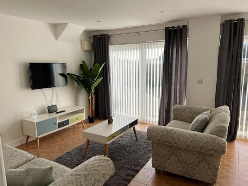 Barnstaple Casa | Maple House a spacious 2 Bedroom House