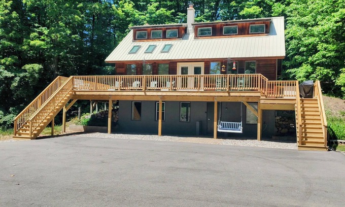 Maple City Casa | Maple Lodge-Heart of Leelanau County