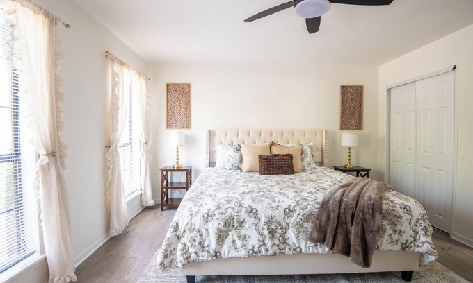 Crestline Heights Casa | Maple & Marigold – Modern Comfort + WiFi