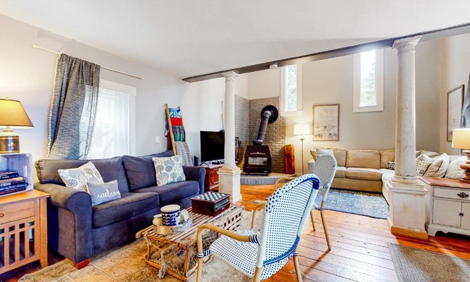 West Hartford Casa | Maple's Suite