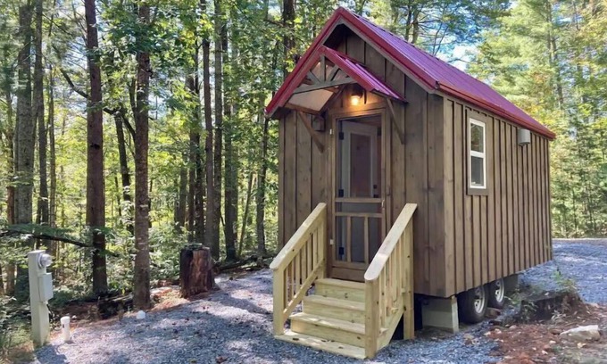 Clarkesville Cabina | Maple Tiny Home at Bleu Canoe Campground