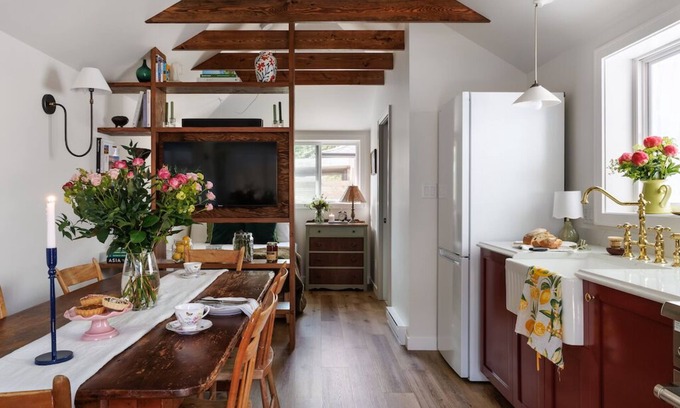 Saanich East Cabaña | Maplewood Cottage: English Charm, West Coast Soul.