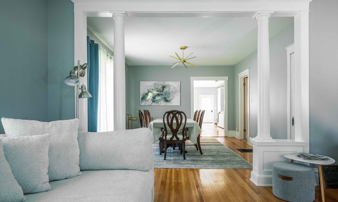 Walworth Casa | Maplewood Manor – Chic 6 BDR Downtown Walworth
