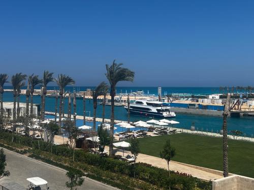 Sidi Abd El-Rahman Apartamento | Marassi, Luxury Suite in Address Beach resort! service apartment