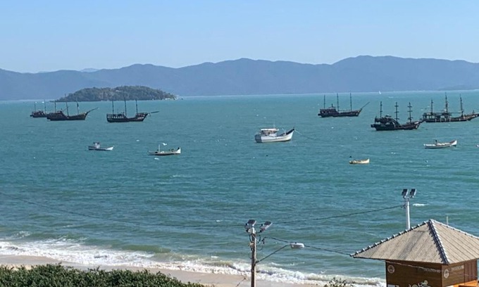 Cachoeira do Bom Jesus Apartamento | Maravilhoso apartamento Beira-mar praia da cachoeira Florianópolis
