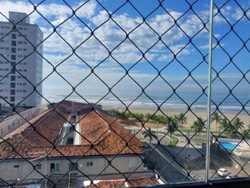 Mirim Apartamento | Maravilhoso apto 50 mts da praia com ar cond. - MD02I