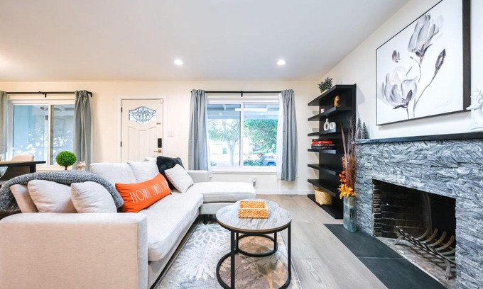 Sunnyvale West Casa | @ Marbella Lane - Exquisite Home 3BR