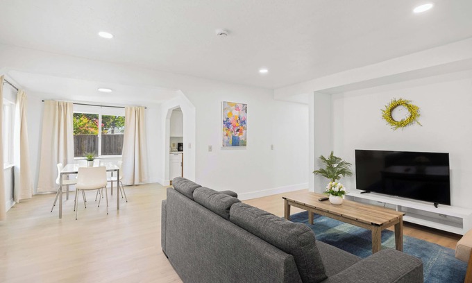 San Tomas Casa | @ Marbella Lane - Modern Cabin-style 2BR Home