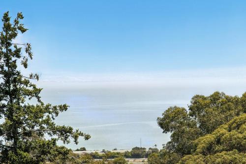 Colma Casa | #Marbella Lane - Natural BayView Escape Near SFO