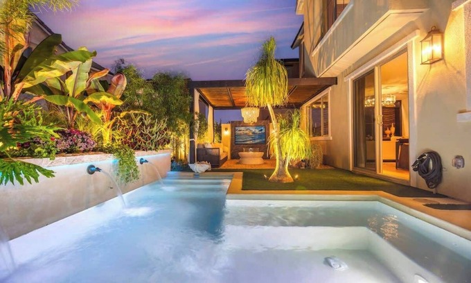 San Juan Capistrano Casa | @Marbella Lane - Stylish Dream Home in RMV w/ Pool