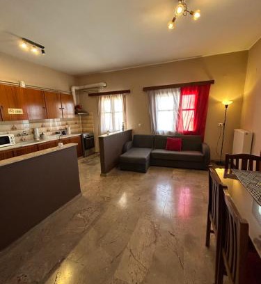 Dirfys-Messapia Apartamento | Marble and Wood Retreat!