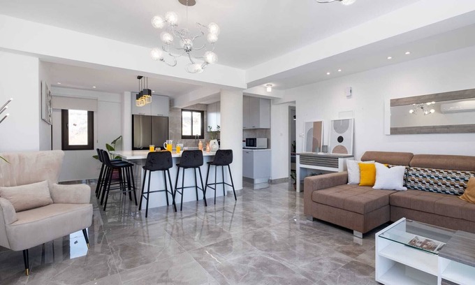 Kouklia Apartamento | Marble Heights Residence by Nomads