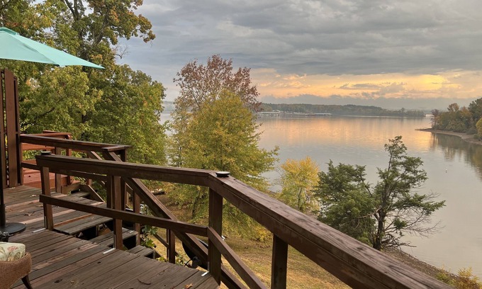 Denver Condominio | March/April Spring special: sleeps 4 with boat dock on TN River/KY Lake