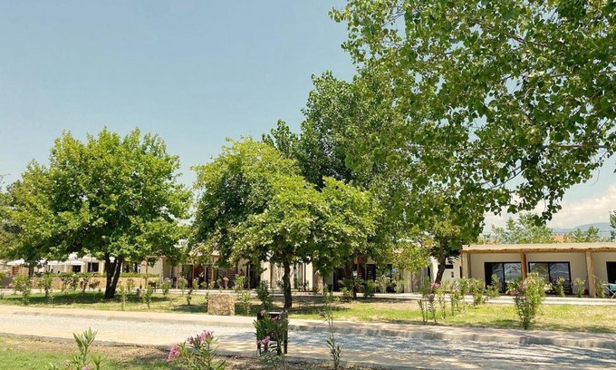 Paralia Ofryniou Apartamento | Mareleon Camping