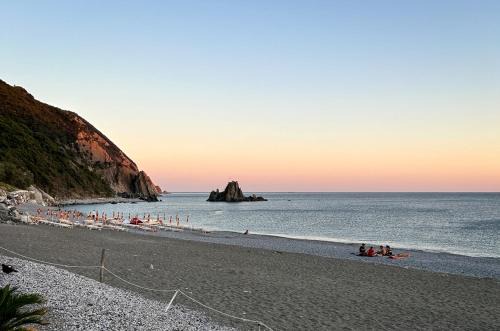 Riva Trigoso Apartamento | MaRenà - appartamento vista mare, a 30metri dalla spiaggia di Renà, Riva Trigoso - Sestri Levante