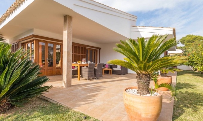 Muro Villa | Margarita - Bonito chalet con jardín en Platges de Muro
