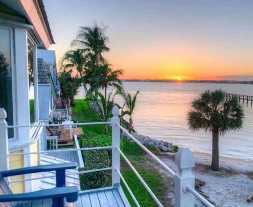 Jensen Beach Casa | Margarita-Ville on the water! Stunning Sunsets!