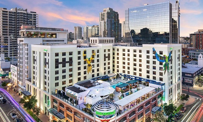 Gaslamp Quarter Hotel | Margaritaville Hotel San Diego Gaslamp Quarter
