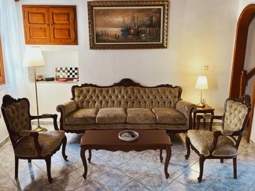 Symi Casa | Margo Traditional House