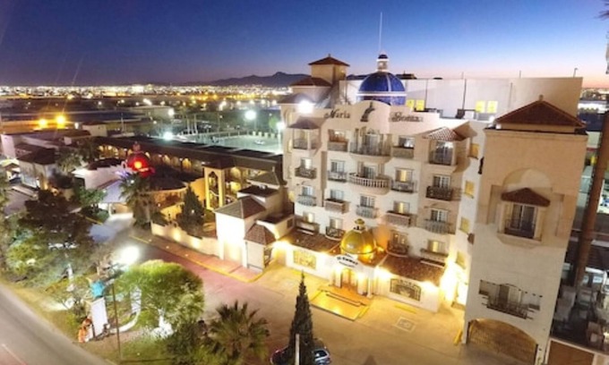 Municipio de Juárez Hotel | Maria Bonita Business Hotel & Suites