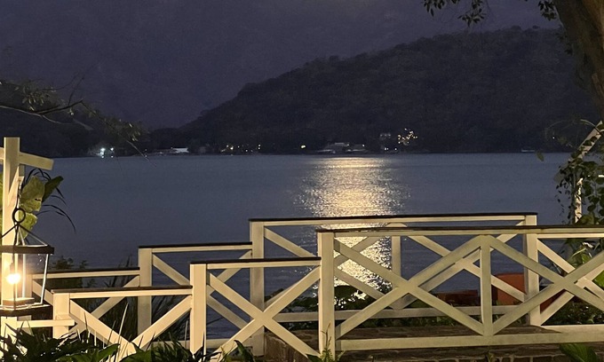 La Laguna Hotel | MARIA MARIA