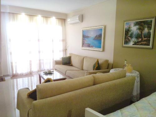 Flogita Apartamento | Maria's Garden House