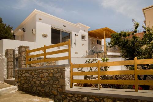 Vlychadia Casa | Maria's Seaside Home