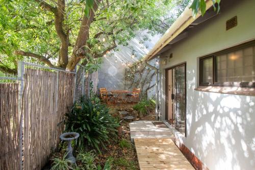 Sea Point Casa | Marias Cottage - Sea Point Serenity