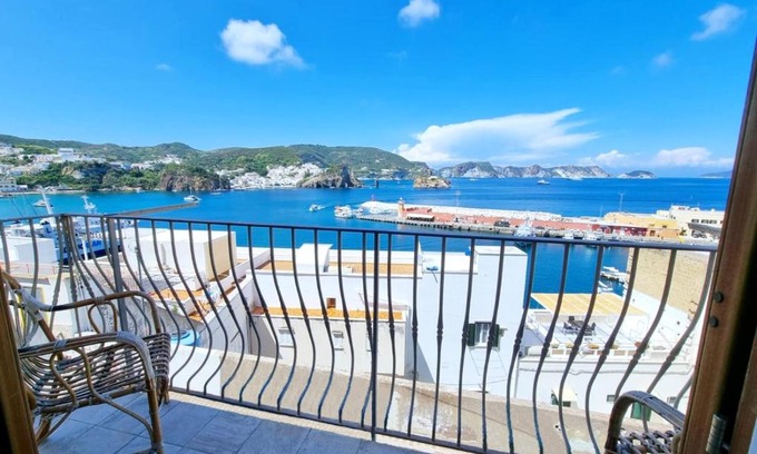 Ponza Casa | Maridea - Corso Umberto