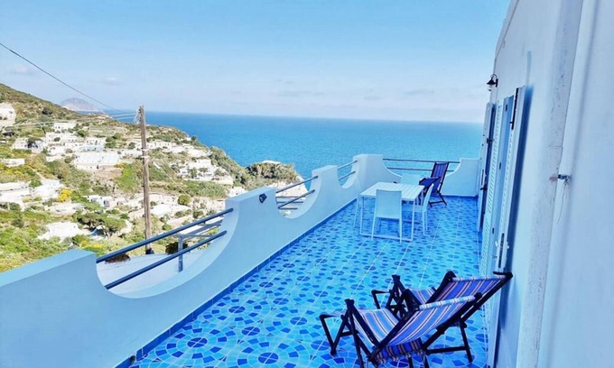 Le Forna Casa | Maridea Ponza, Squilla Mantis three-room apartment with terrace on the Bay