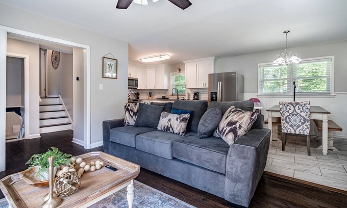Marietta Casa | Marietta! Near the Square, Pets & Long stays ok. Entire home