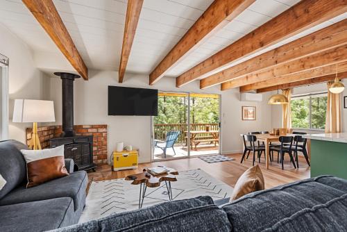 Groveland Casa | Marina Beach Cabin - Dog-Friendly Home with Deck! home