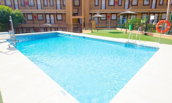Marina de Casares Apartamento | Marina Casares Appartment - next to the beach