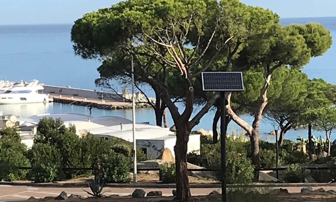 Marine de Saint Ambroggio Casa | Marina De San Ambroggio: Pies de bungalow en el agua