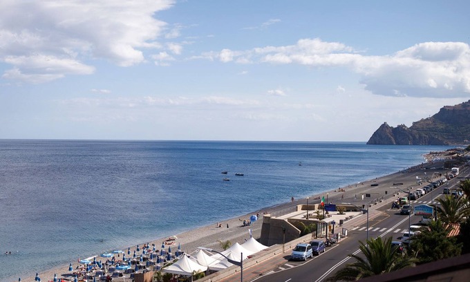 Santa Teresa di Riva Casa | Marina Di Savoca