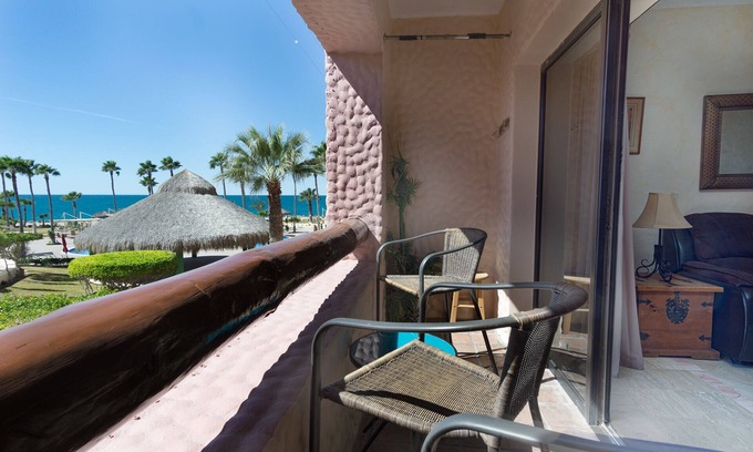 Bella Vista Condominio | 1 dormitorio junto a la piscina condo unitr 220