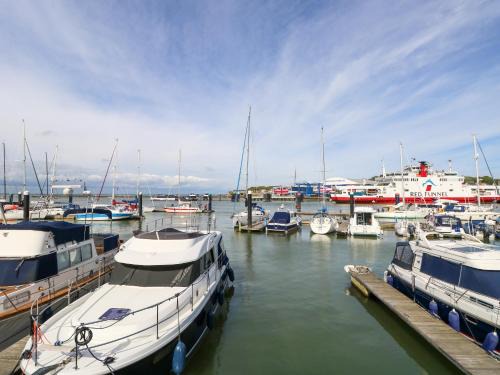 Cowes Apartamento | Marina View
