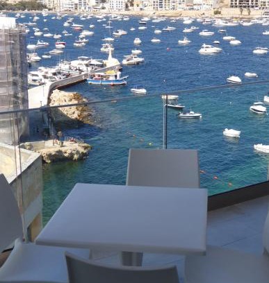 St. Paul's Bay Apartamento | Marina View