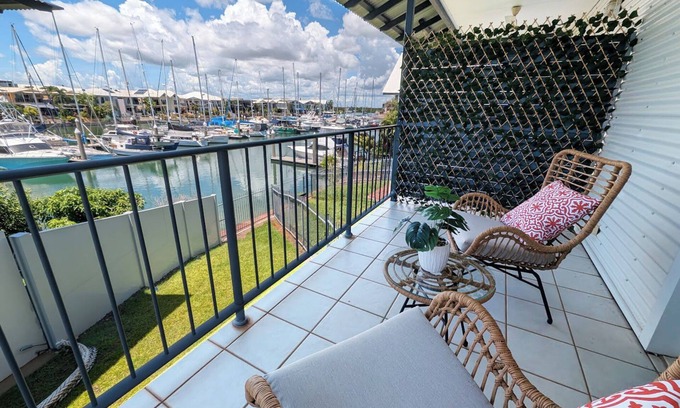 Stuart Park Casa | Marina Views | Cozy 3BR Villa in Tipperary Waters