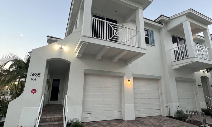 Cape Harbour Casa | Marina Villas at Cape Harbour: New Home hosted by My Paradise SWFL!