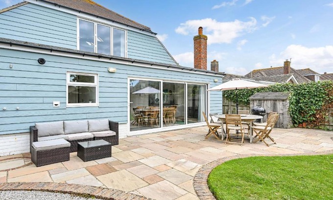 East Wittering Casa | Marine House by inspirestays-com