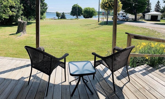 Grand Marais Casa | Mariner's Cottage - Newly remodeled across from Bayshore Beach Park