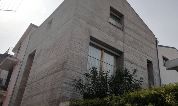 Ortona Casa | La casa de Mario entre las casas