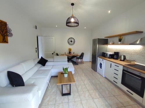 Alepou Apartamento | Marios Family House 1