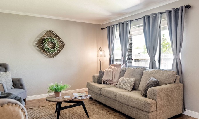 Lodi Casa | Mariposa Cottage: central para todas las cosas Lodi