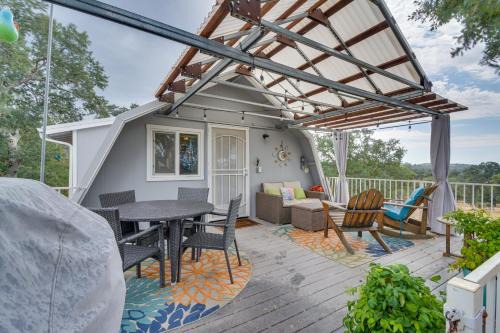 Mariposa Casa | Mariposa Home Furnished Patio and Sierra Mtn Views