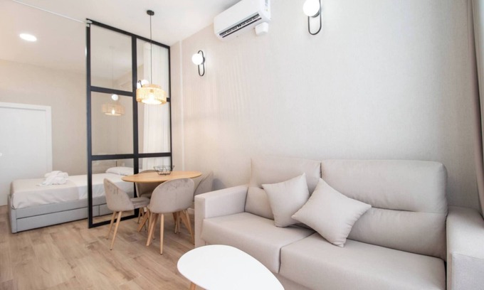 Aiora Apartamento | Maritim 2 by Concept Flats