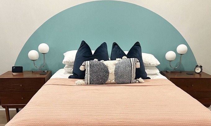 East Market District Apartamento | Market #11 · Stellar Suites | Garden Studio in NuLu | Bikes