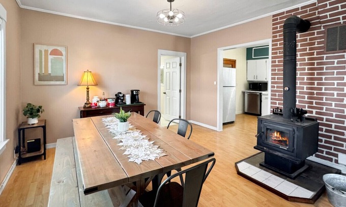 Cascade Apartamento | Quaint Cottage in downtown Cascade